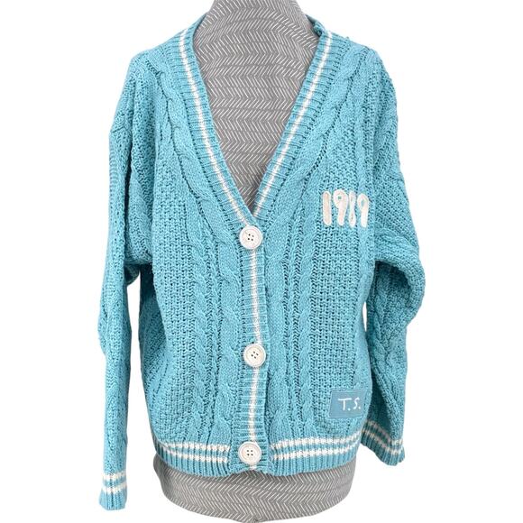 Taylor Swift 1989 Cardigan Sky Blue Seagull Taylor’s Version Cable Knit XS/SM - Picture 1 of 9